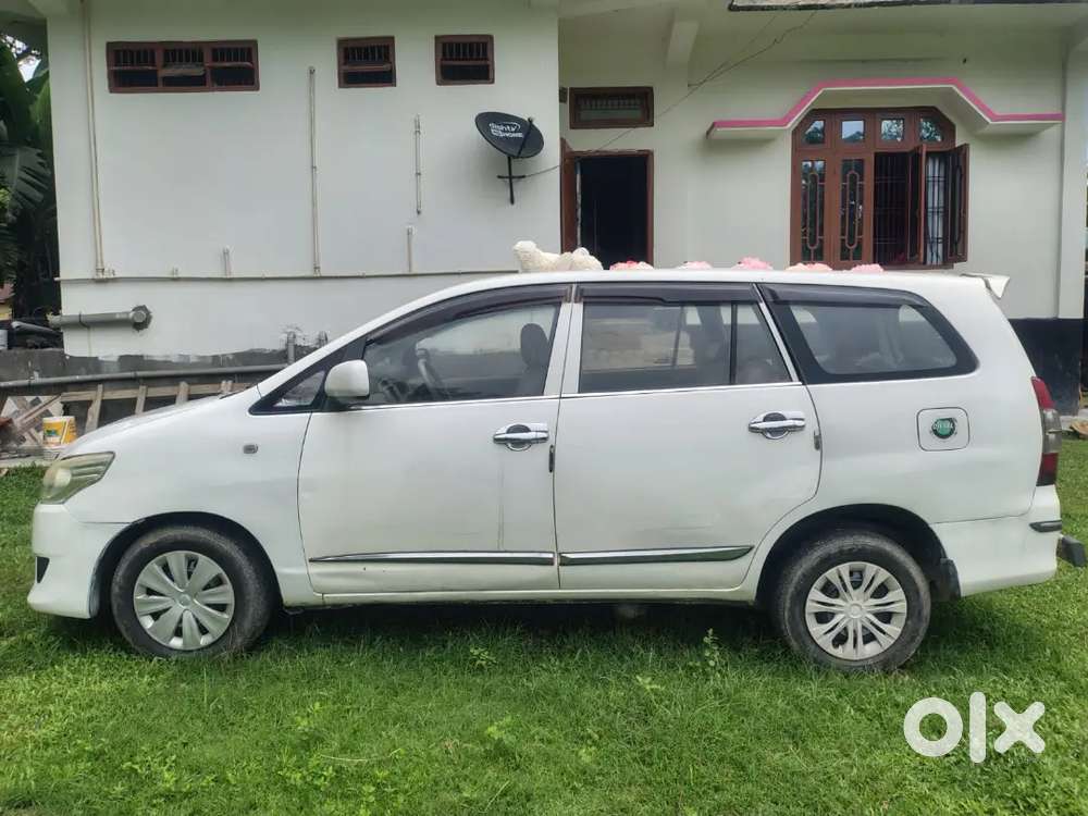 Toyota Innova 2014