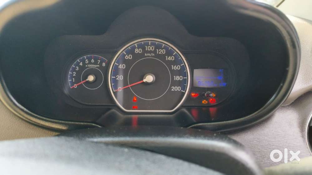 Hyundai I10 Sportz, 2014, Petrol