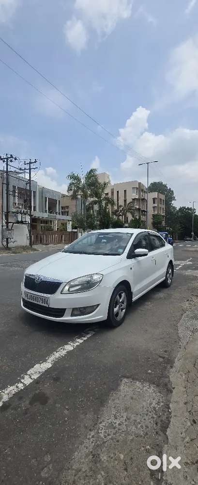 Skoda Rapid 1.6 Amb Mt  2014 Diesel With 20-22 Milage