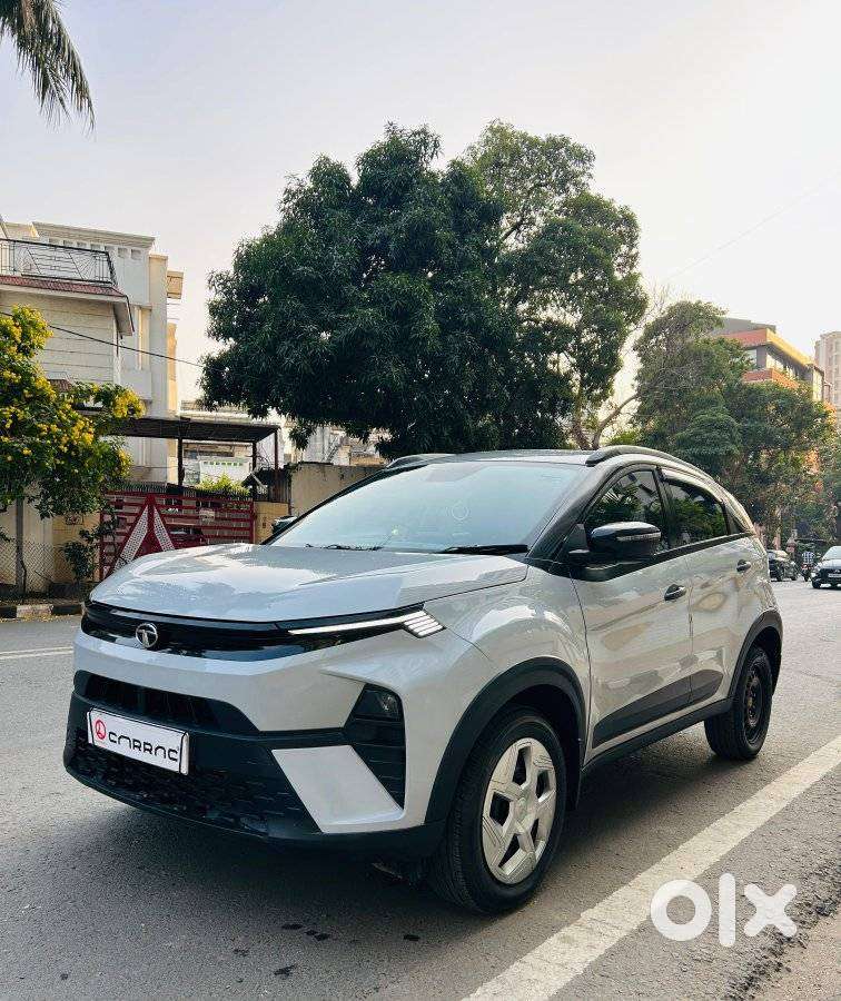 Tata Nexon, 2023, Petrol