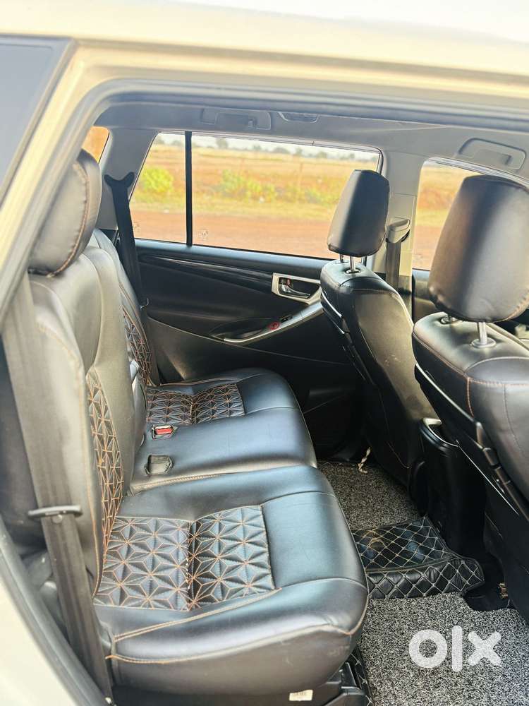 Toyota Innova Crysta [2020-ongoing] 2.4 Vx 8 Str, 2023, Diesel