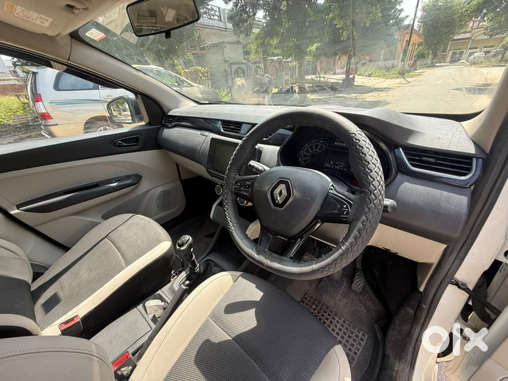 Renault Triber Rxt, 2022, Petrol