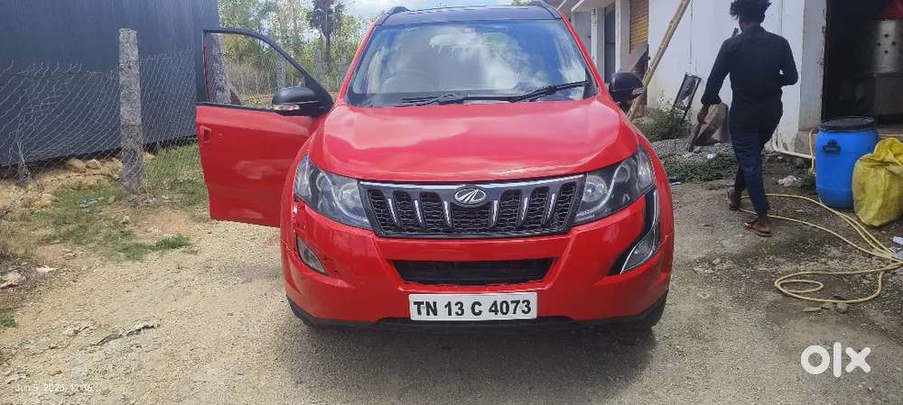 Mahindra Xuv500 W10 2015