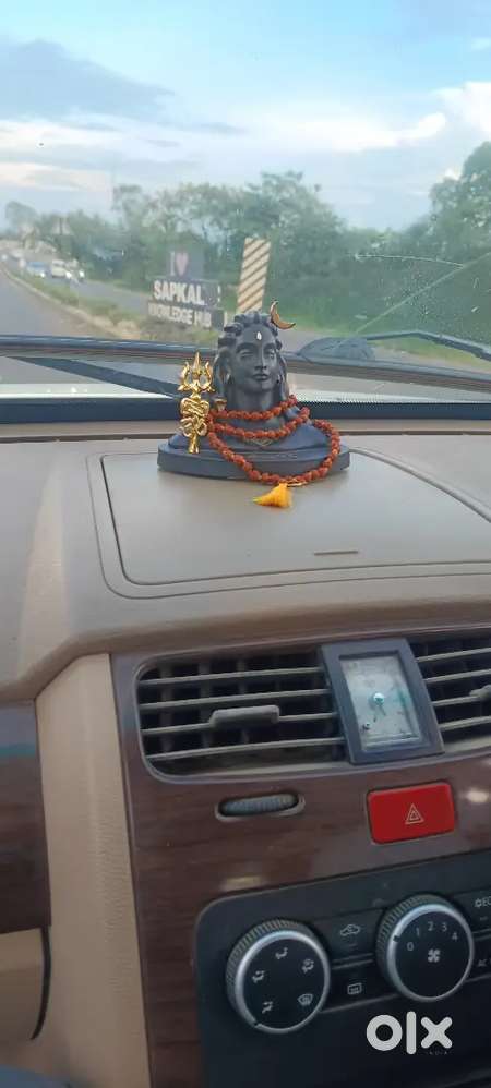 Tata Safari Storme 2012