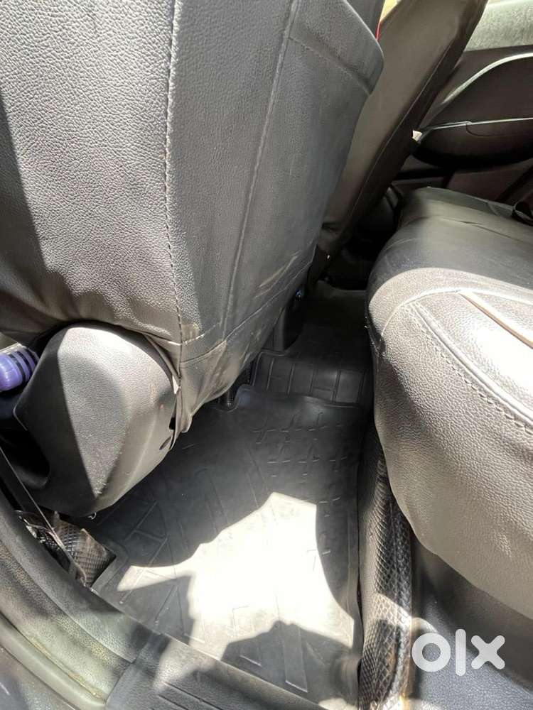 Hyundai Venue 2022 Petrol 25800 Km Driven