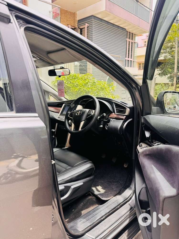 Toyota Innova Crysta 2017 - V - Diesel