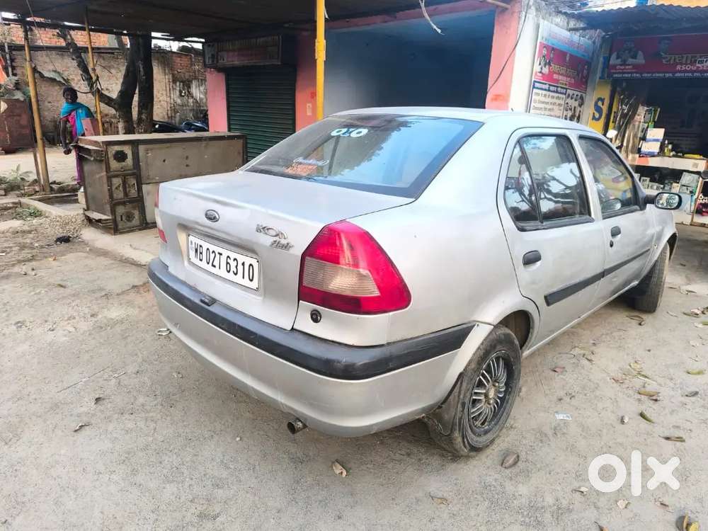 Ford Ikon 2005
