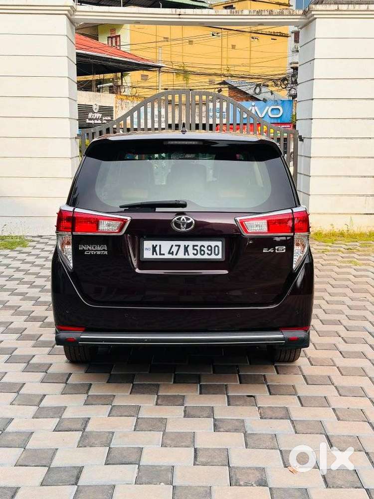 Toyota Innova Crysta [2020-ongoing] 2.4 Gx At 8 Str, 2021, Diesel