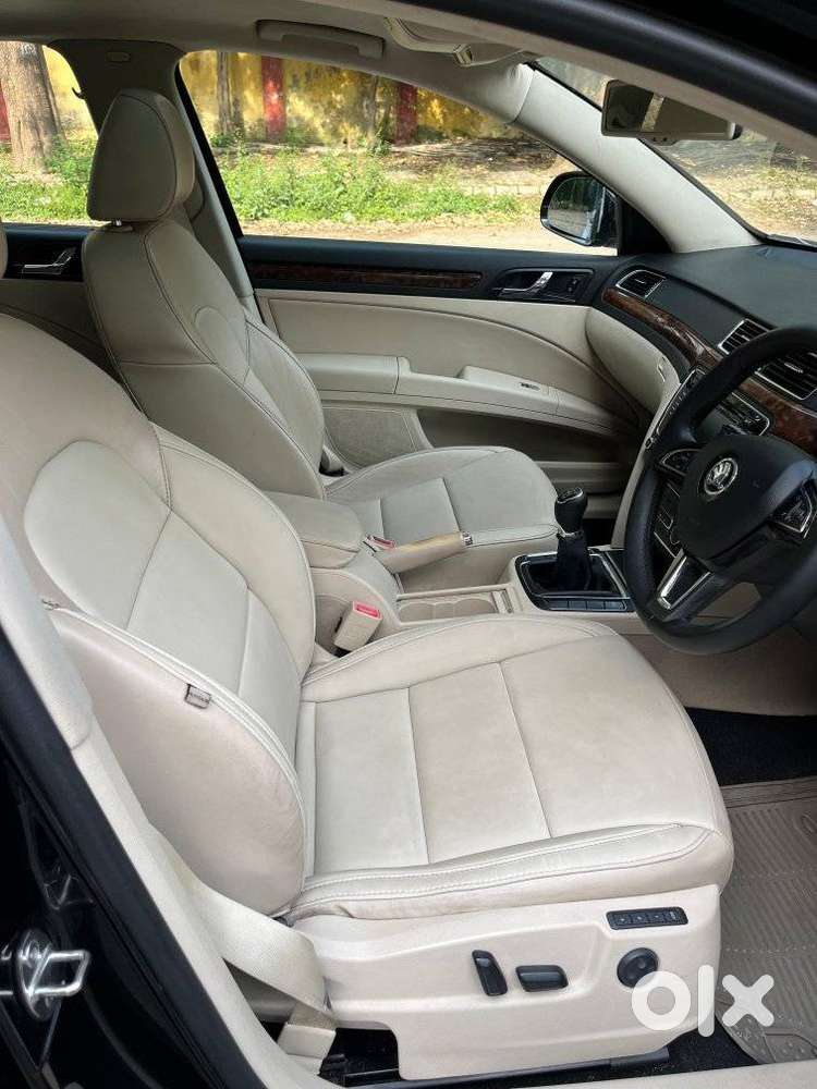 Skoda Superb 1.8 Elegance Tsi At, 2015, Petrol