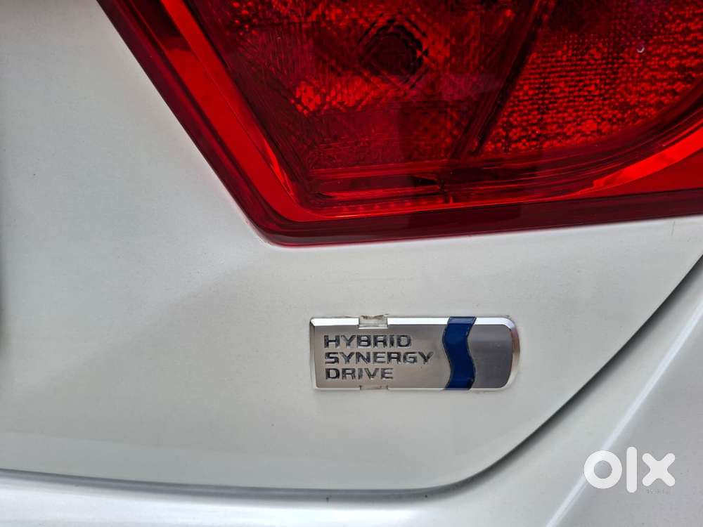 Toyota Camry Hybrid, 2014