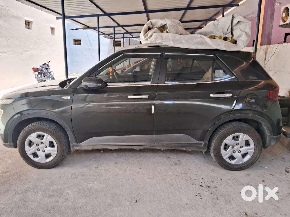 Hyundai Venue 2021 Petrol Manual