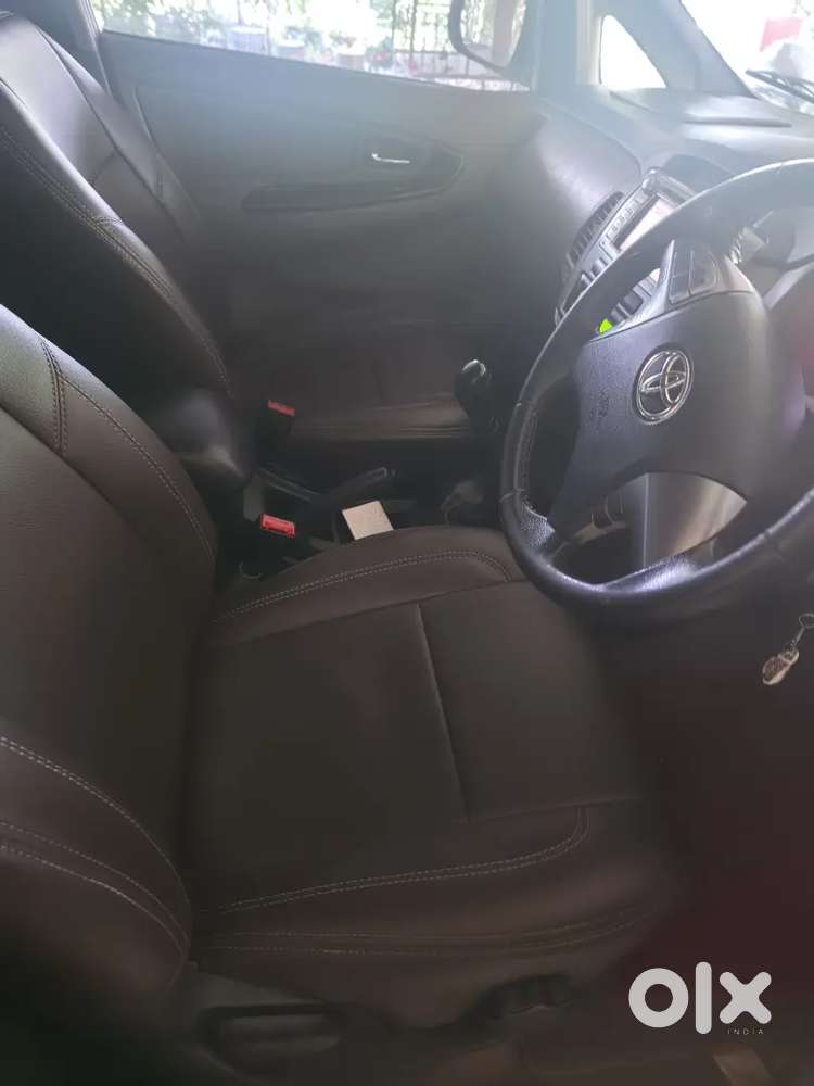 Toyota Innova 2016