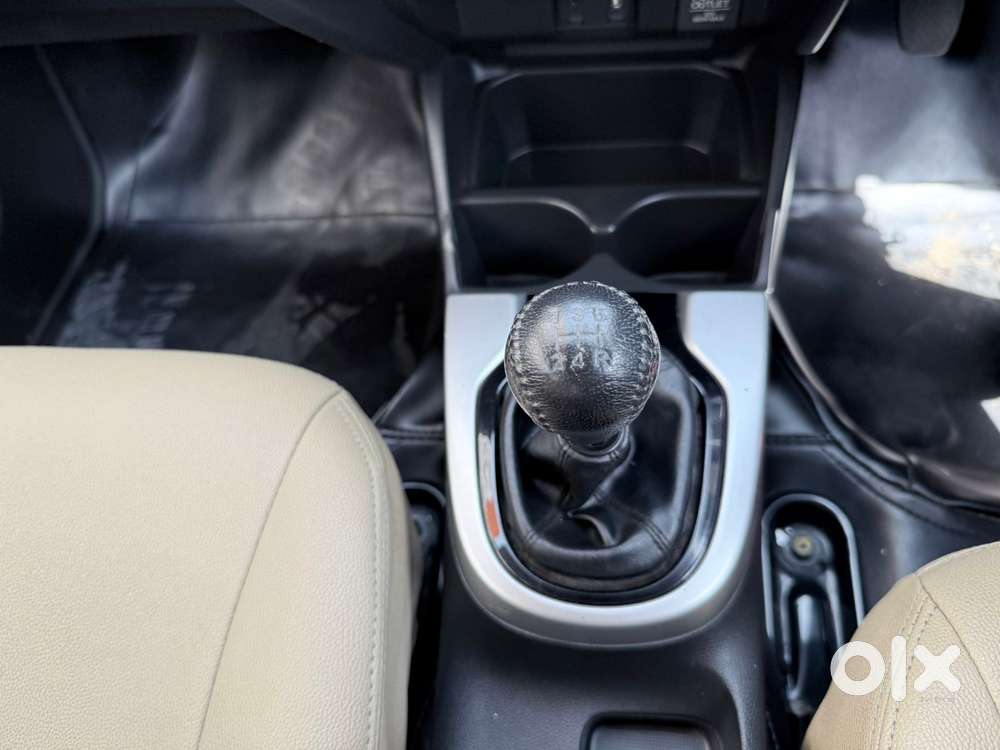 Honda Jazz V Mt Privilege, 2016, Petrol