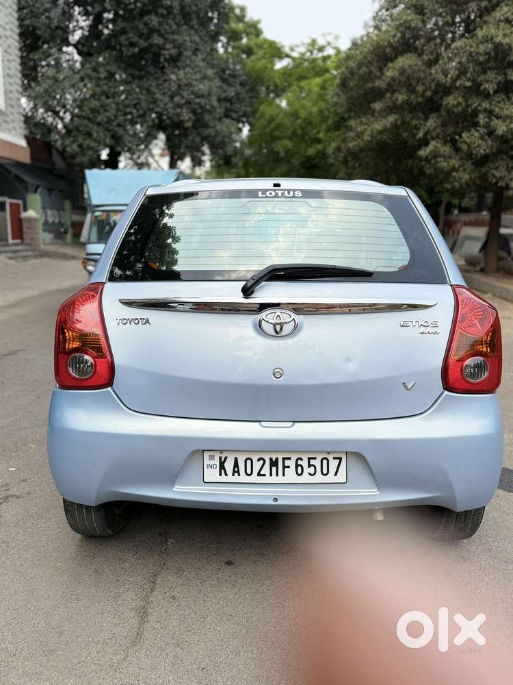 Toyota Etios 2010-2012 V, 2011, Petrol