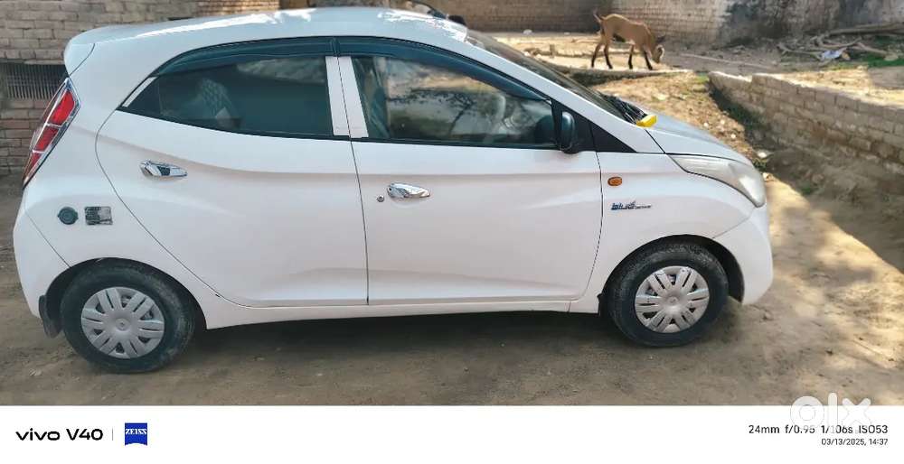 Hyundai Eon 2013 Cng & Hybrids 70000 Km Driven