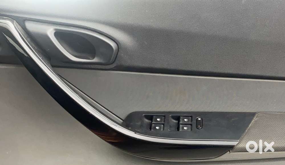 Tata Tigor 1.2 Revotron Xt, 2017, Petrol