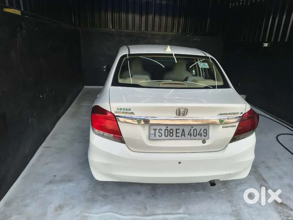 Honda Amaze Special 2014 Millage 26km Per Litre. Iam Owner.