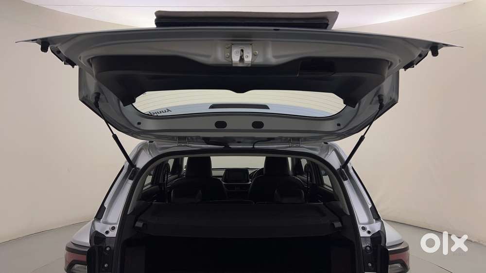 Maruti Suzuki Vitara Brezza 1.5 Zxi At, 2024, Petrol