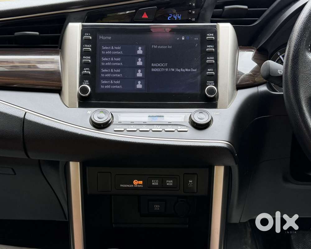 Toyota Innova Crysta [2020-ongoing] 2.4 Zx 7 Str, 2022, Diesel