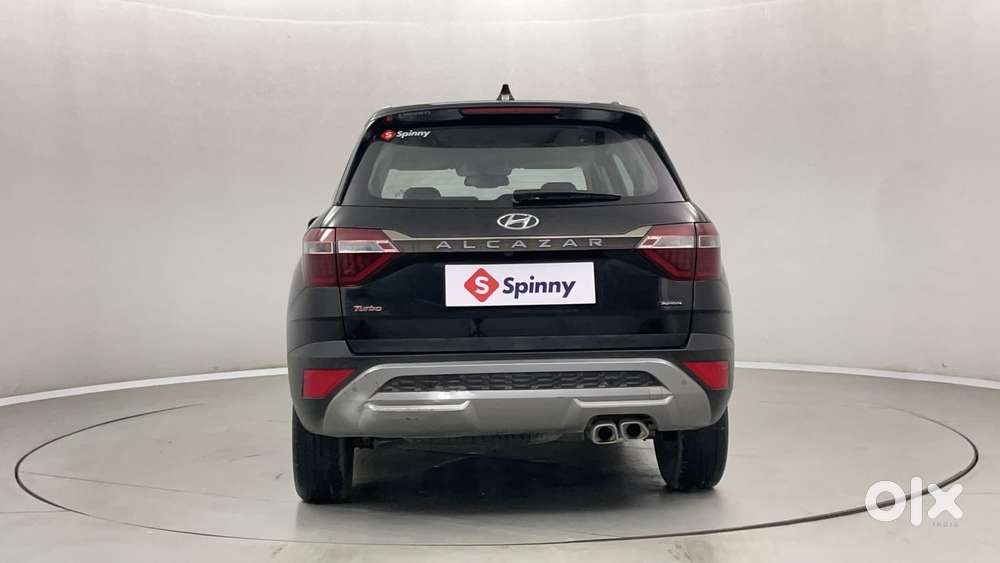 Hyundai Alcazar 1.5 Tdct Signature (o) 7s Petrol, 2023, Petrol