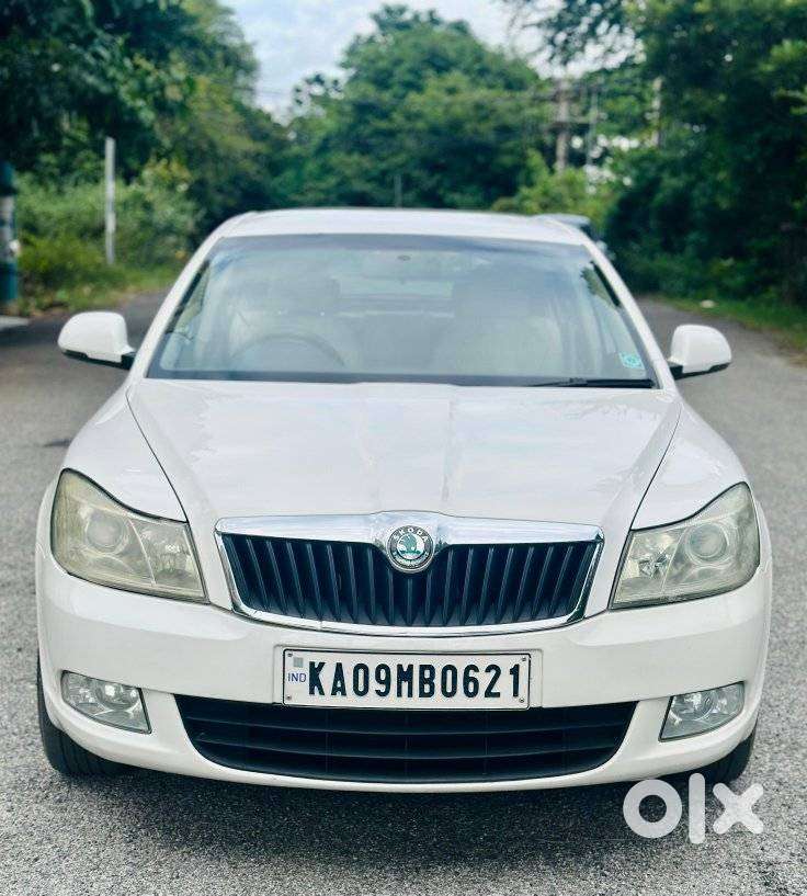 Skoda Laura Elegance 1.9 Tdi Mt, 2014, Diesel