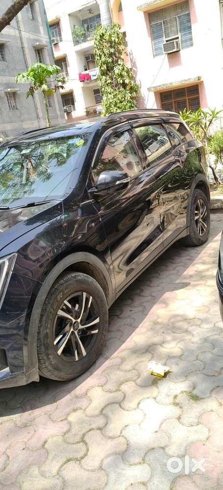 Mahindra Xuv700 2.0 Mx Petrol Mt 5 Str, 2023, Petrol