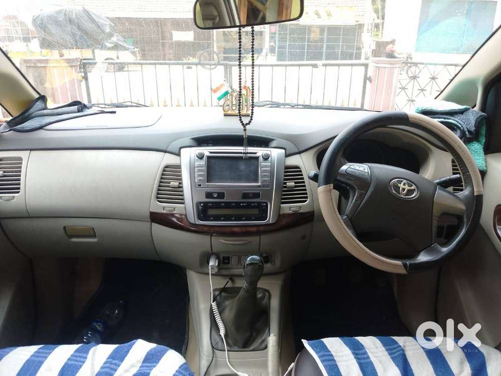 Toyota Innova 2.5 V Bs3 Well Maintained