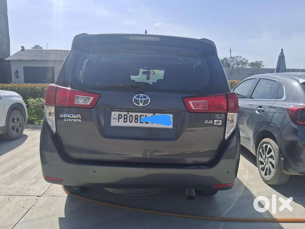 Toyota Innova Crysta 2019 Diesel 100000 Km Driven