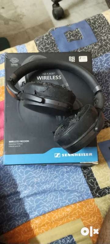 Sennheiser discount headphones blue