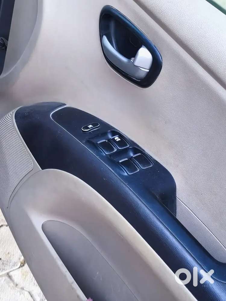 Hyundai I10 Sportz 2010 Petrol Manual