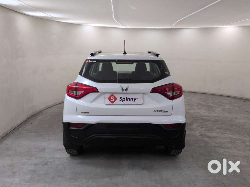 Mahindra Xuv300 1.2 W6 Amt Petrol, 2024, Petrol