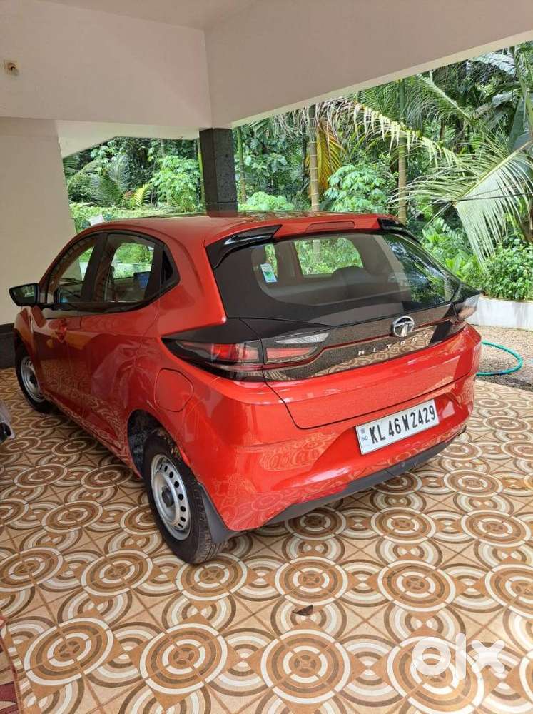 Tata Altroz 1.2 Xe, 2021, Petrol