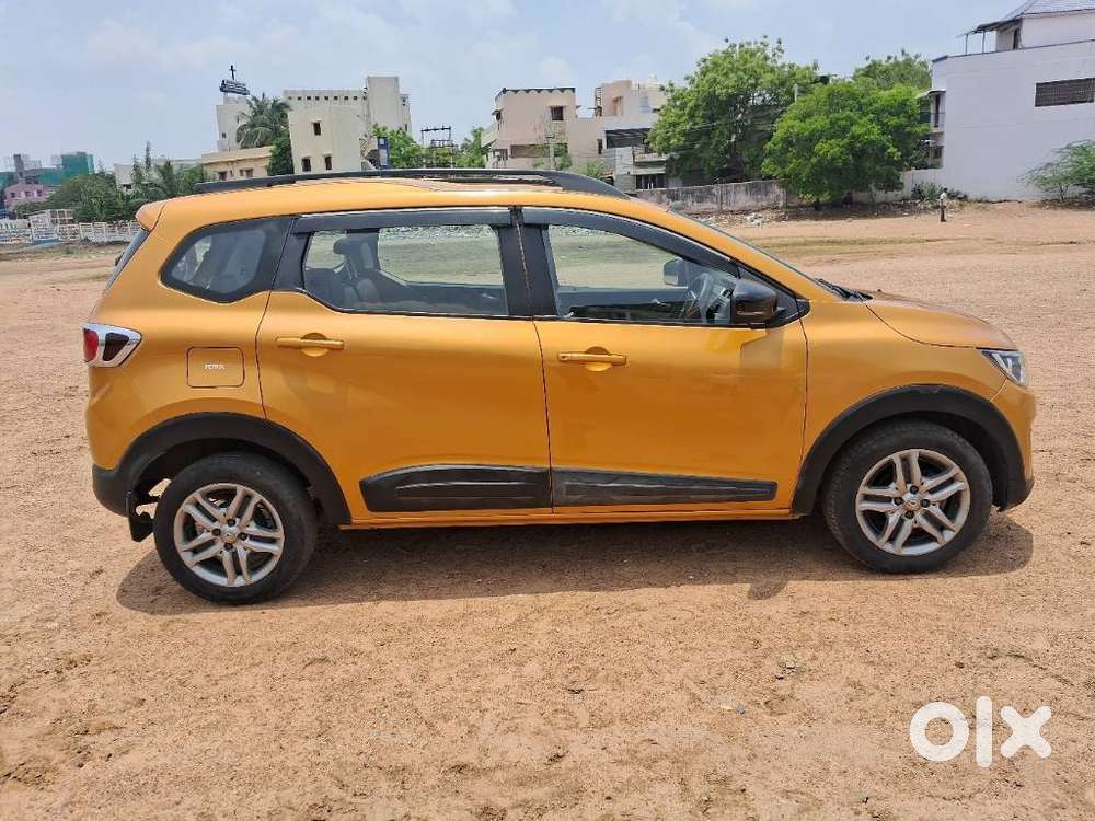Renault Triber Rxz, 2022, Petrol