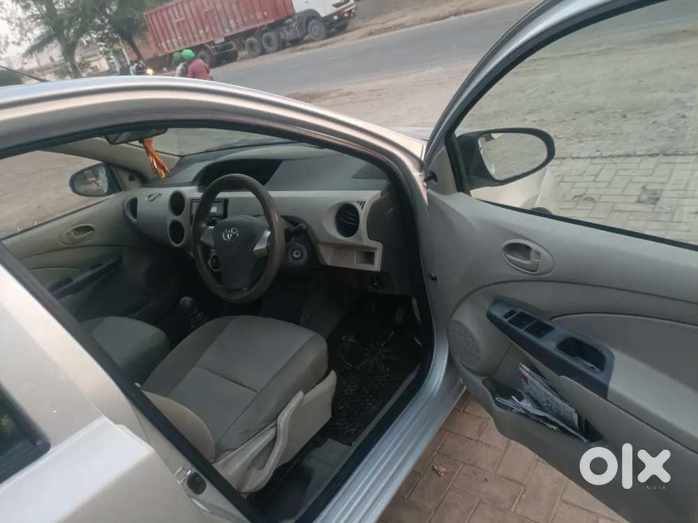 Toyota Etios Liva 2016 Car