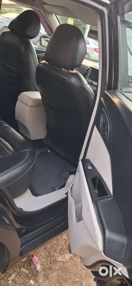 Mahindra Xuv300 W8 Petrol 2020