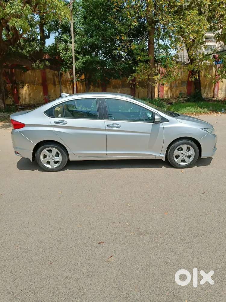 Honda City V Mt 2015 Silver