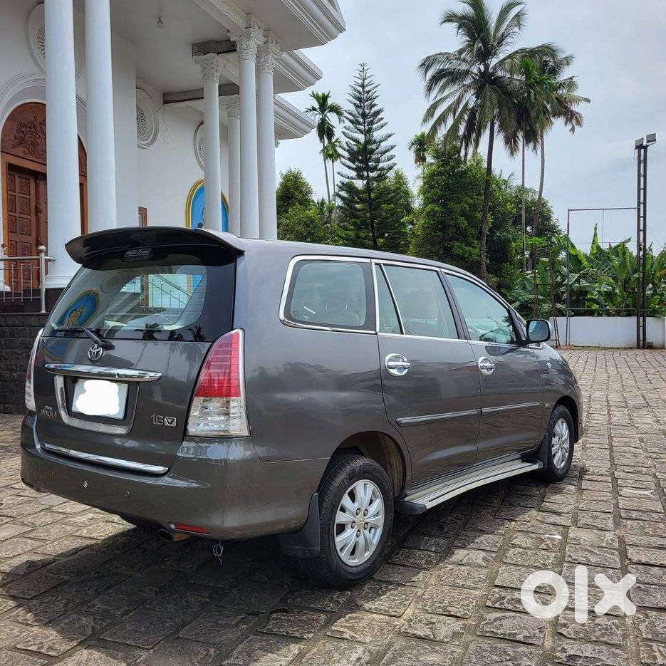Toyota Innova 2.5 G (diesel) 7 Seater, 2010, Diesel