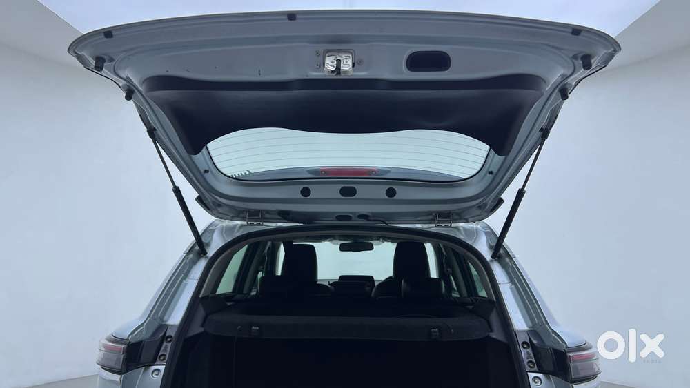 Maruti Suzuki Grand Vitara 1.5 Alpha Smart Hybrid Allgrip, 2022, Pet..