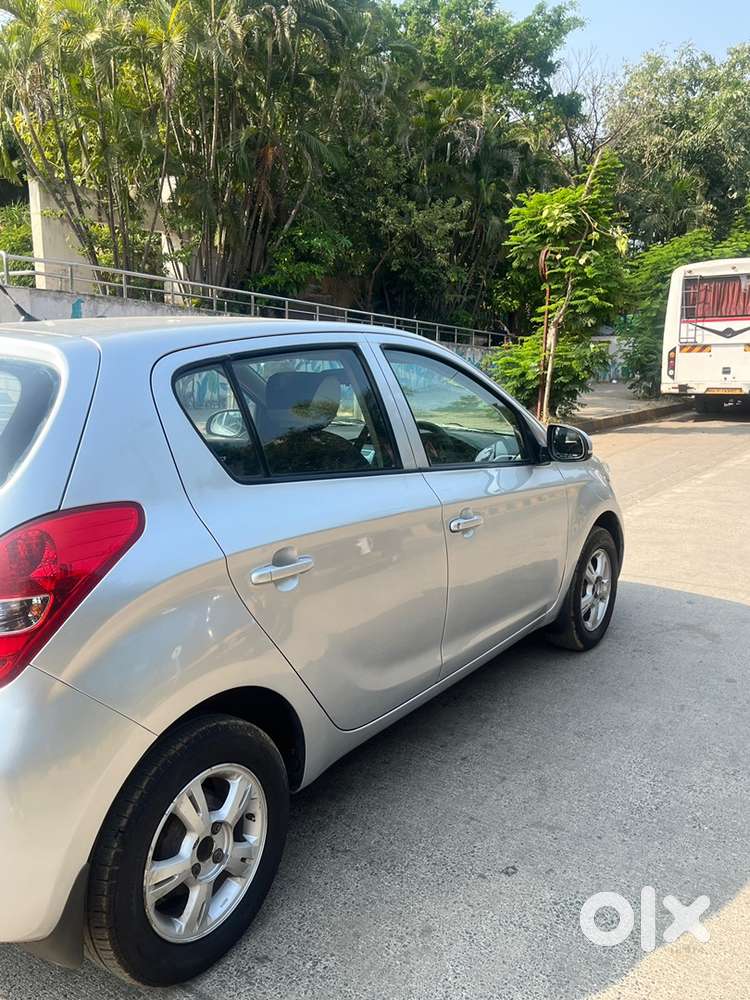 Hyundai I20 Petrol Manual 2011