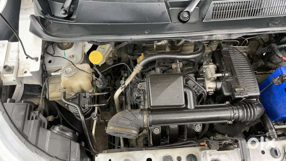 Renault Triber Rxt, 2022, Petrol