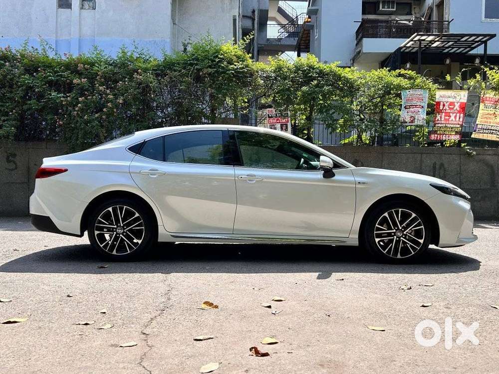 Toyota Camry Hybrid, 2025, Petrol