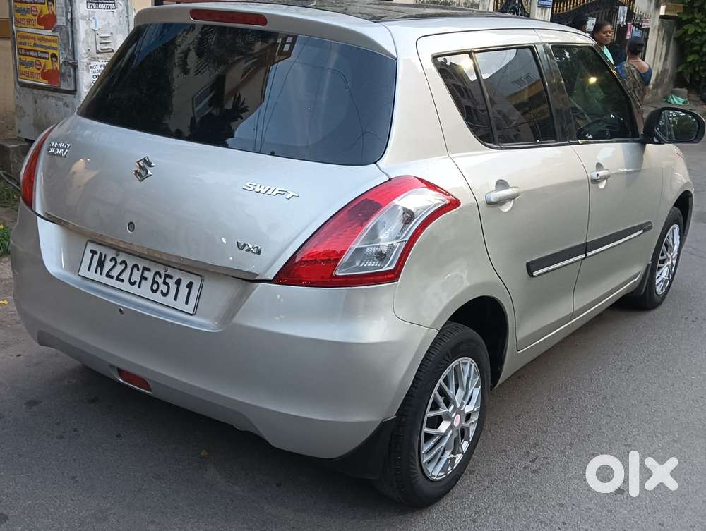 Maruti Suzuki Swift Vxi + Manual, 2012, Petrol