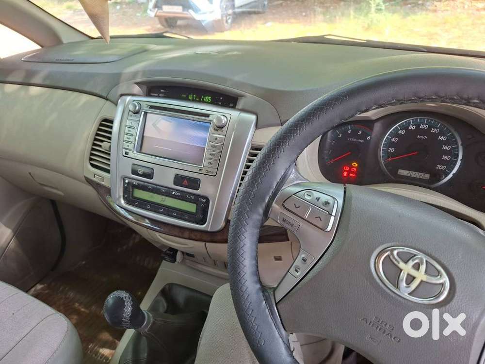 Toyota Innova 2.5l, 2014 Family Driven Car
