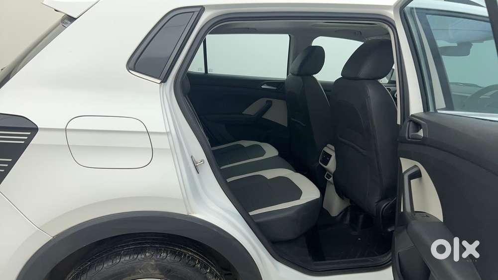 Volkswagen Taigun Topline 1.0 Tsi At (electric Seats), 2023, Petrol