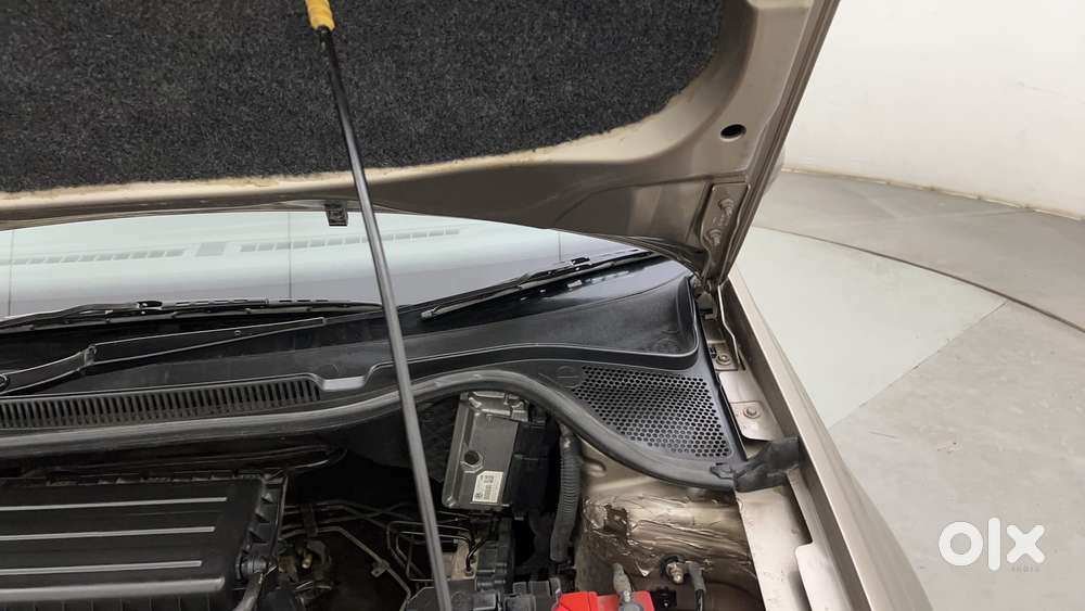 Volkswagen Vento 1.6 Highline, 2016, Petrol