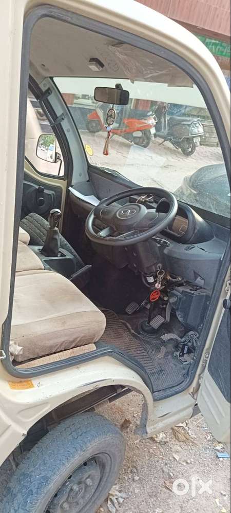Tata Sumo Gold 2024