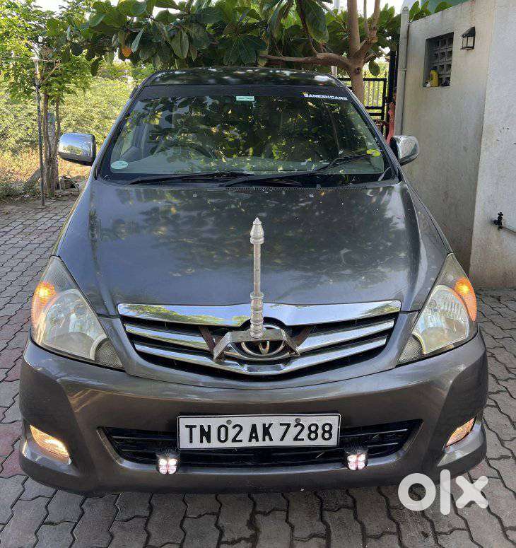 Toyota Innova 2.5 G (diesel) 8 Seater, 2010, Diesel