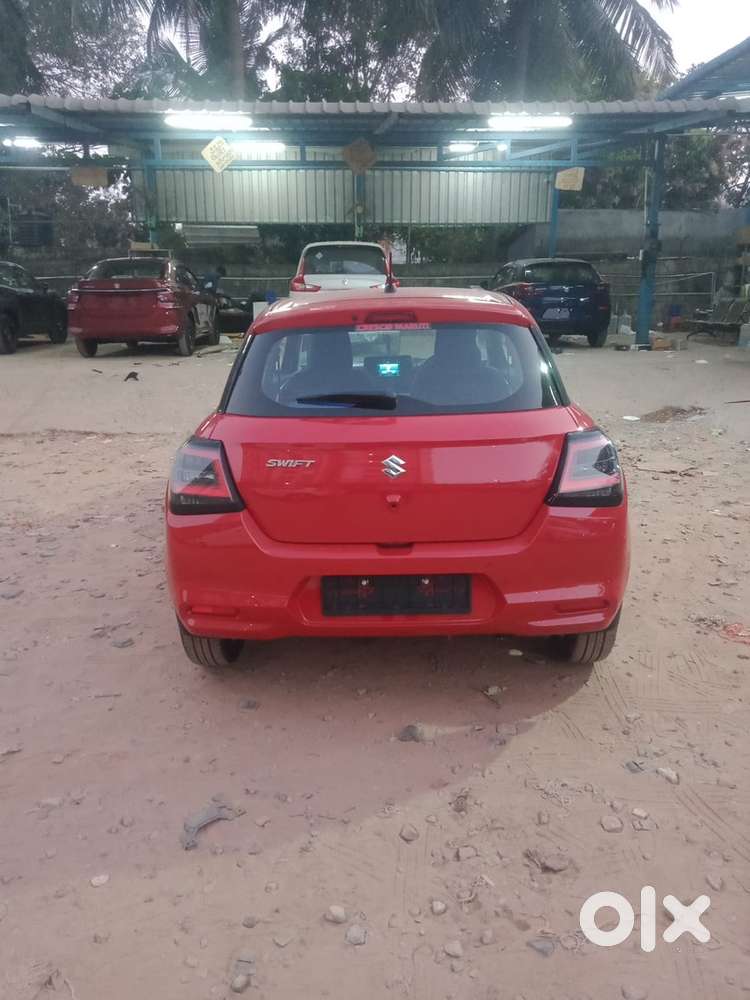 Maruti Suzuki New-gen Swift Petrol 3700 Km Driven