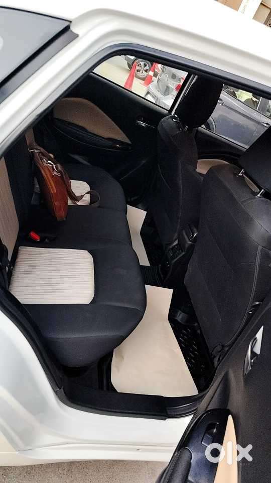 Toyota Glanza G Smart Hybrid, 2024, Petrol