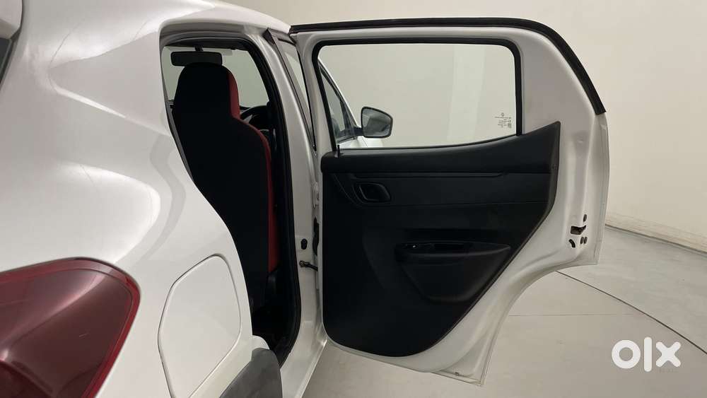 Renault Kwid 1.0 Rxt Amt, 2022, Petrol